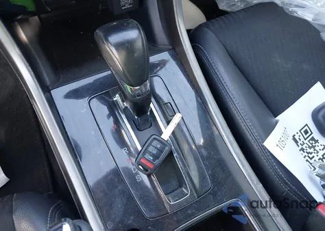 2017 Honda Accord Sport z USA, uszkodzony, nr VIN 1HGCR2F53HA037794